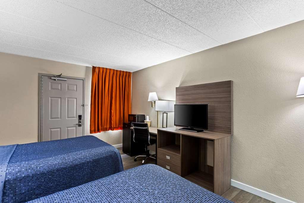 Econo Lodge Willowbrook Room photo